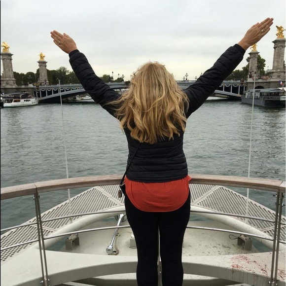 Meet your Posher, Erin 👗 POSH AMBASSADOR - Picture 5 of 11